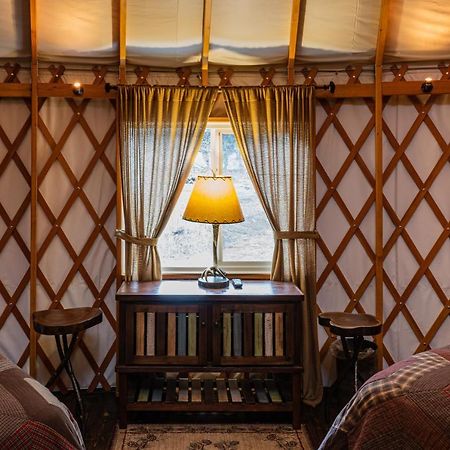 Spring Ridge Luxury Yurt - Creekside Glamping With Private Hot Tub Villa Topton Dış mekan fotoğraf