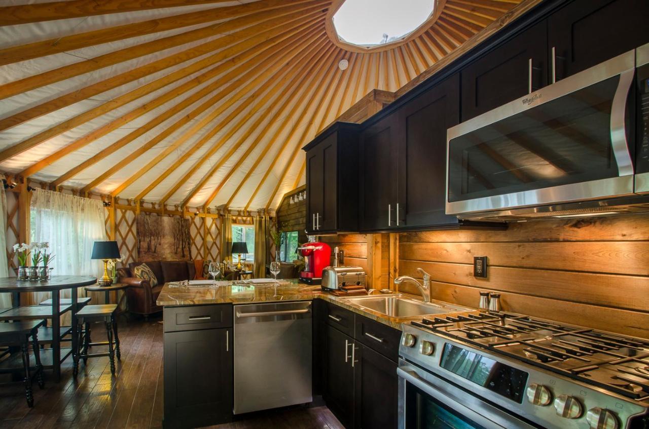 Spring Ridge Luxury Yurt - Creekside Glamping With Private Hot Tub Villa Topton Dış mekan fotoğraf